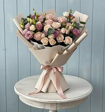 Букет цветов из:  Розы и Лизиантусы в Городищи
