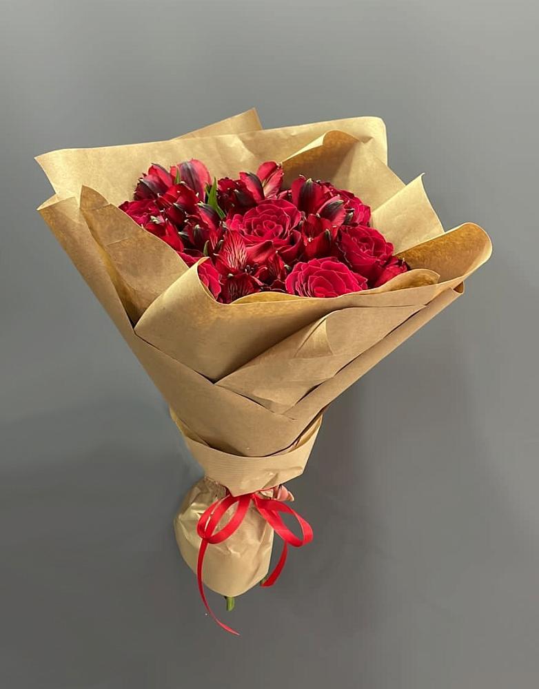 Букет цветов из: Альстромерии и Розы в Городищи