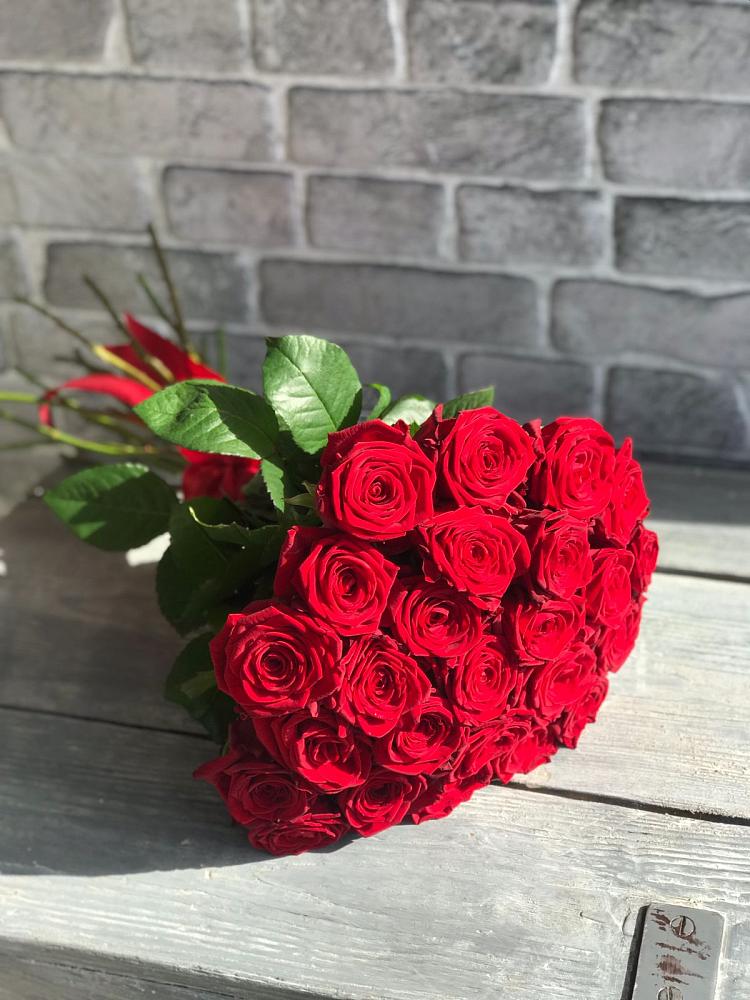 Букет Красные розы Фридом в Городищи