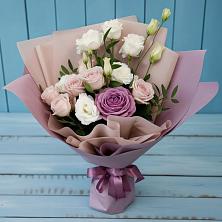Букет цветов из:  Розы и Лизиантусы в Городищи