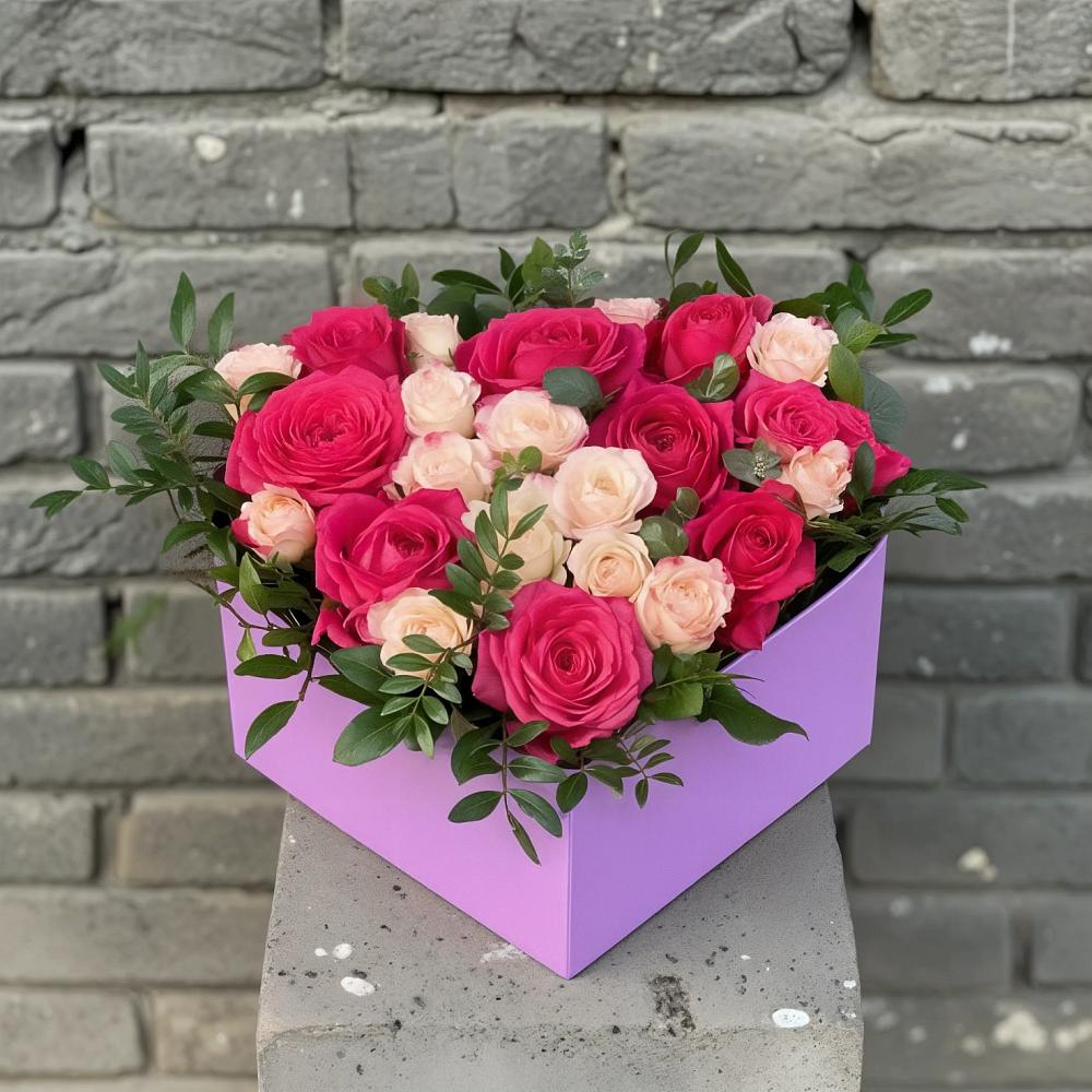 Цветочная композиция из Розы в коробке в Городищи