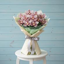 Букет цветов из:  Орхидеи и Розы в Городищи
