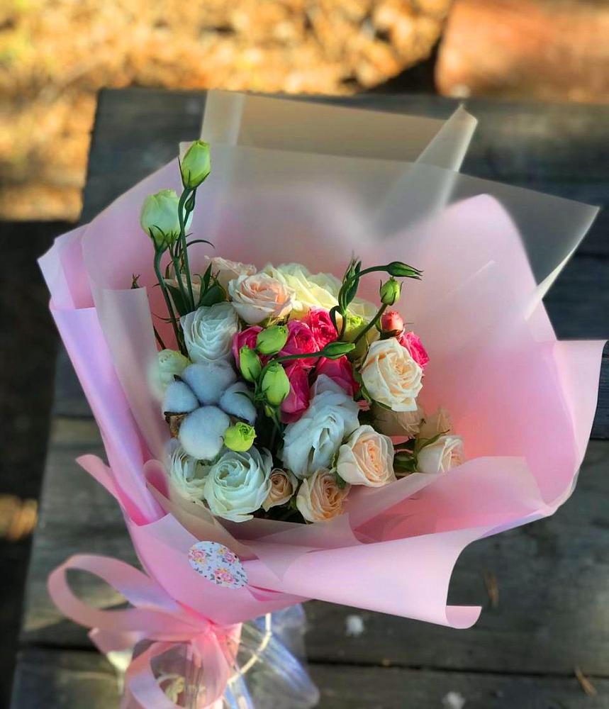 Букет цветов из: Розы и Лизиантусы в Городищи