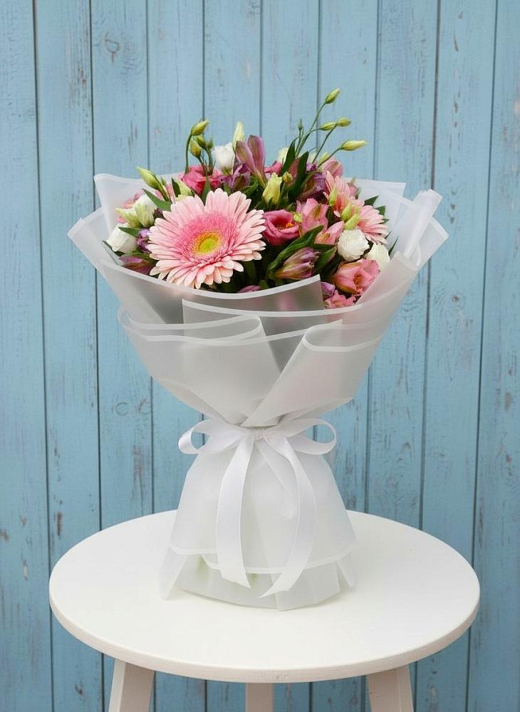 Букет цветов из: Герберы, Альстромерии и Лизиантусы в Городищи