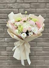 Букет цветов из:  Гвоздики, Розы, Лизиантусы и Хризантемы #REPLACE_PRED# Городищи