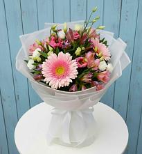 Букет цветов из:  Герберы, Альстромерии и Лизиантусы в Городищи