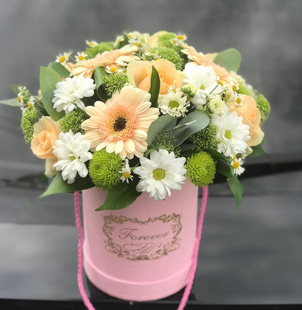 Цветочная композиция из Розы, Герберы и Хризантемы в шляпной коробке в Городищи