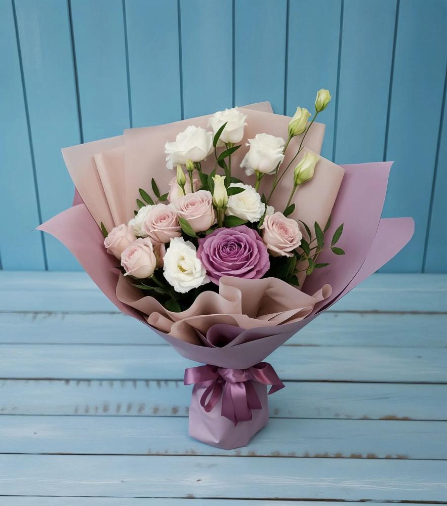 Букет цветов из: Розы и Лизиантусы в Городищи